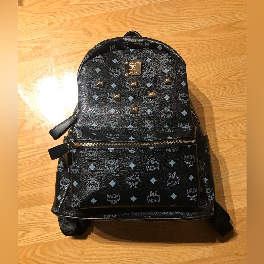 BLACK LEATHER MCM BACKPACK